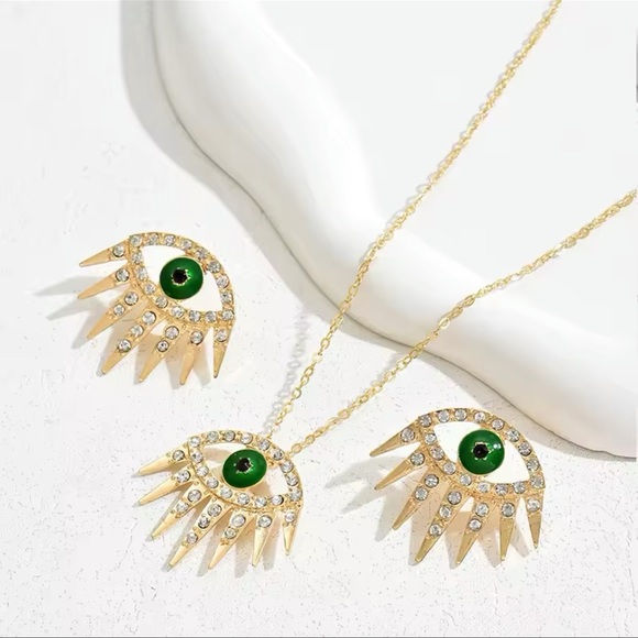 Zara Green Eyes Gold Earrings&Necklace Set - Picture 2 of 3